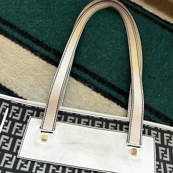 Fendi Tote Bag Rare - Picture 13 of 16
